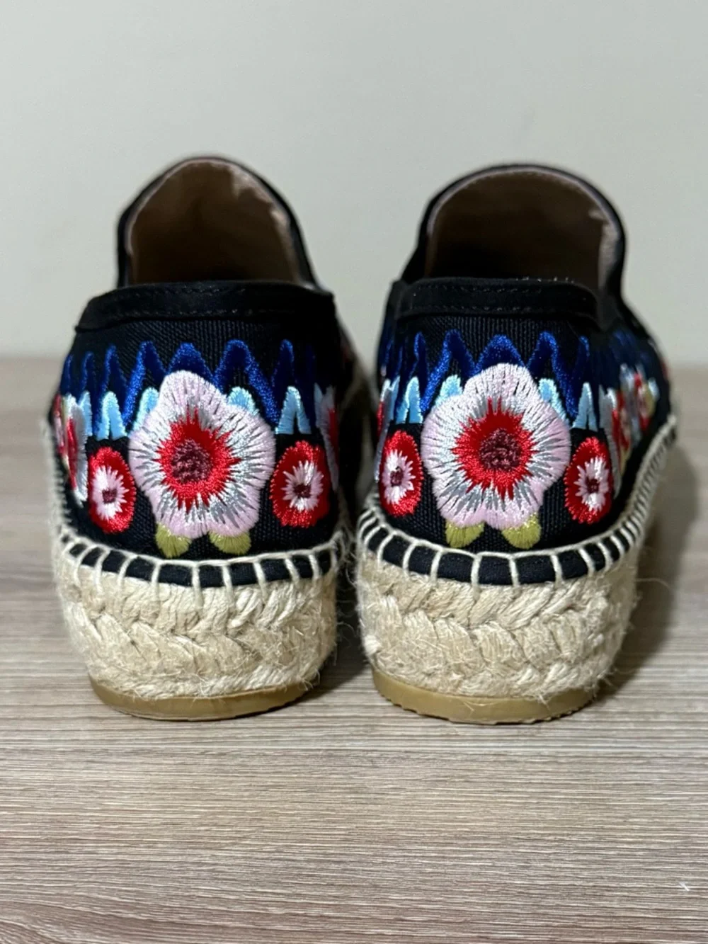 Johnny Was Isaac Peacock Floral Embroidered Espadrille size 39